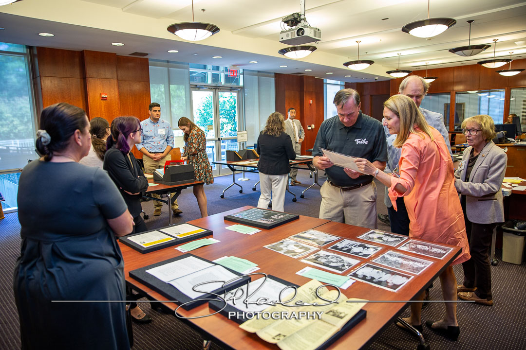 OWJ Reception at Swem Special Collections – HoCo 22 #96094