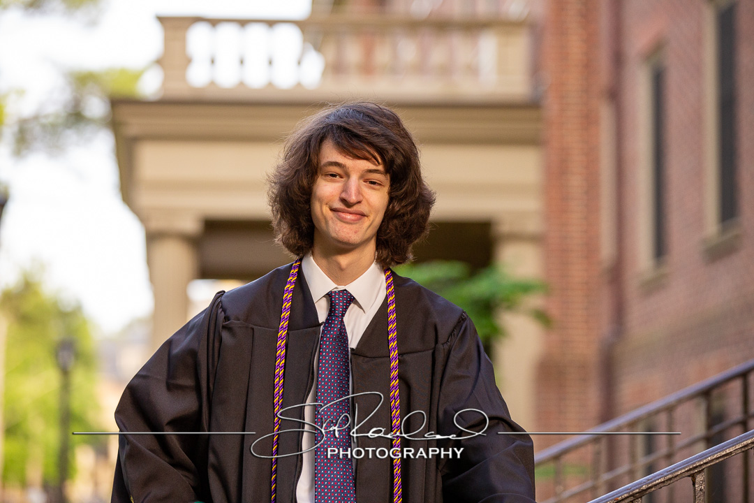Robert Lazar Cap And Gown – May 2023 #137851