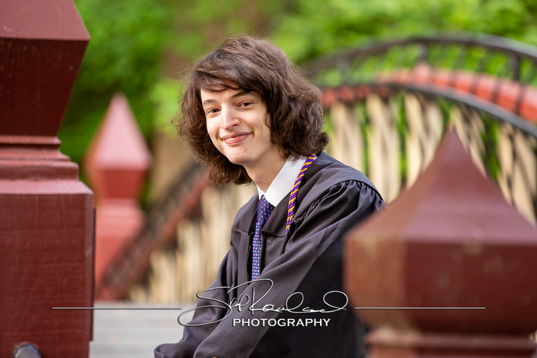 Robert Lazar Cap And Gown – May 2023 #137861