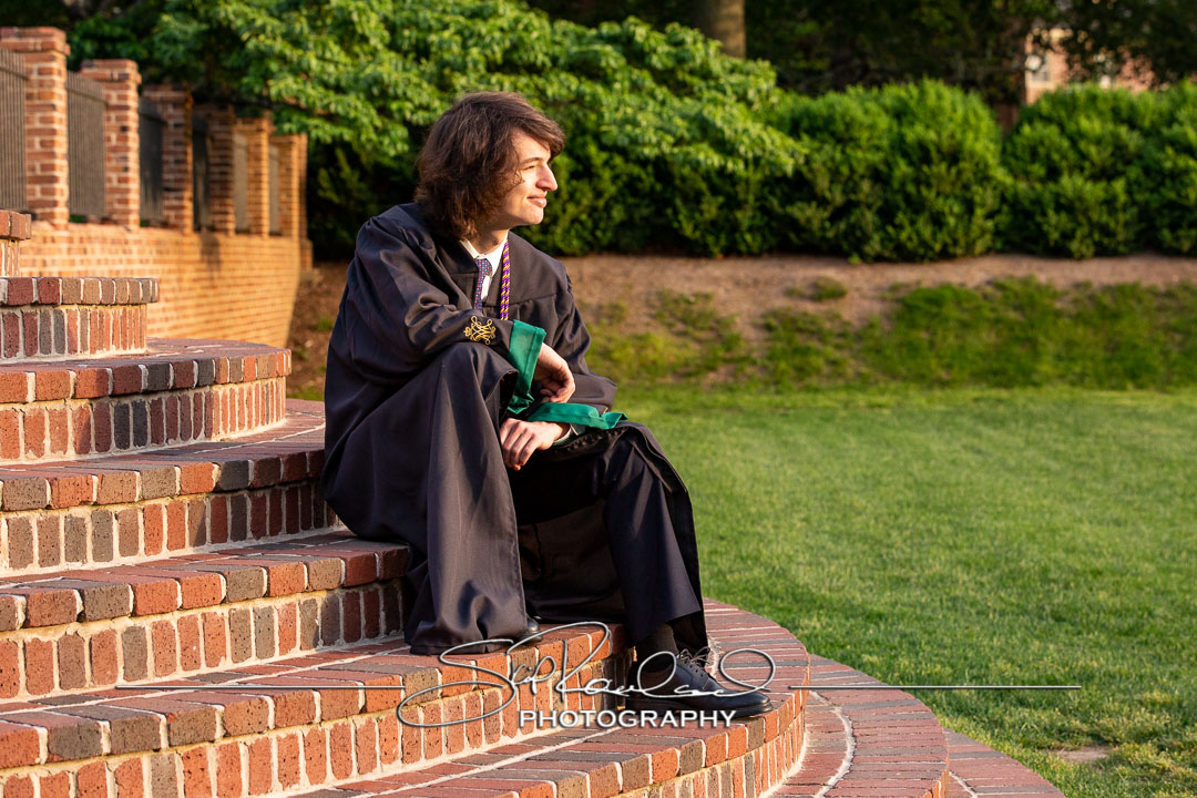 Robert Lazar Cap And Gown – May 2023 #137872