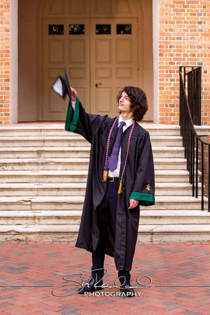 Robert Lazar Cap And Gown – May 2023 #137885