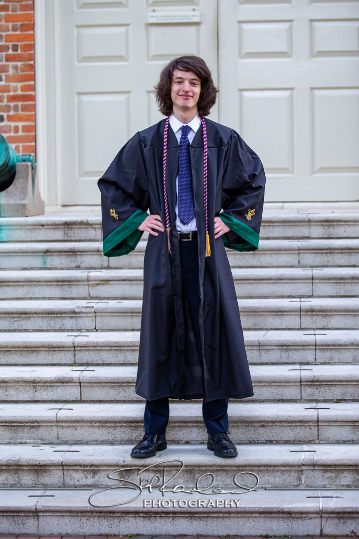 Robert Lazar Cap And Gown – May 2023 #137898