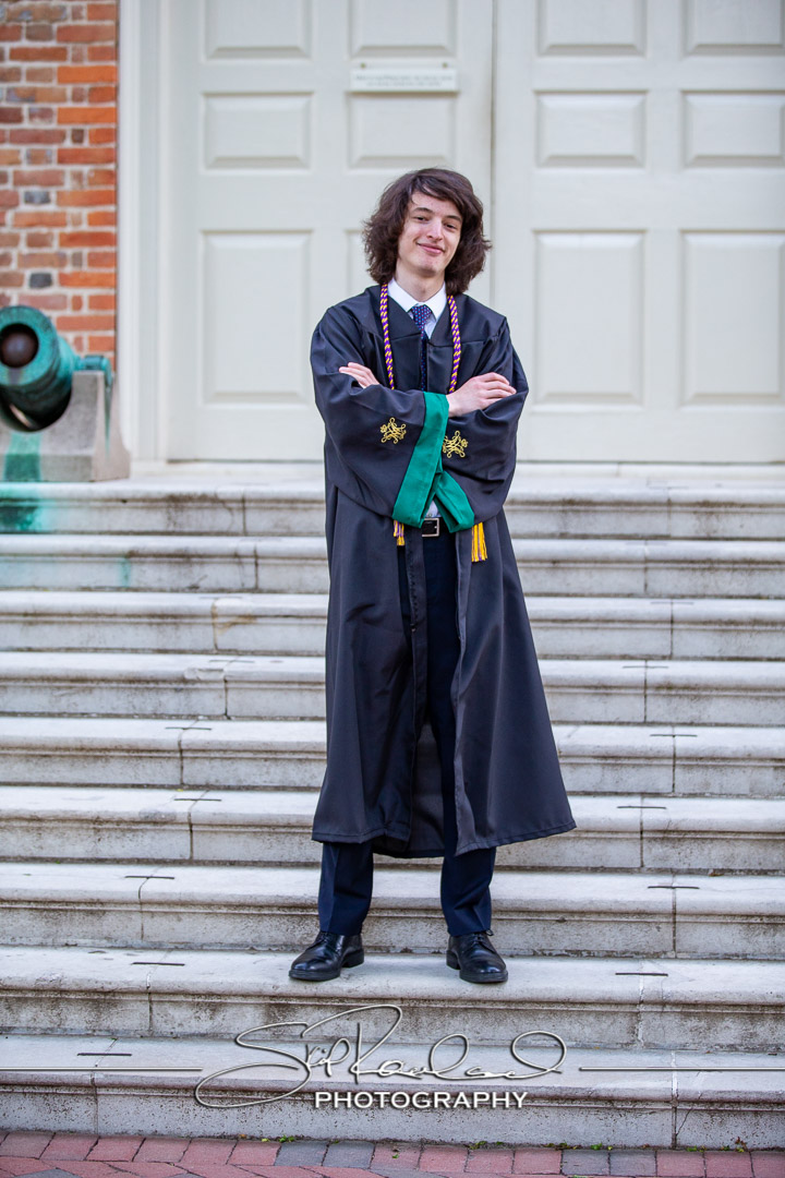 Robert Lazar Cap And Gown – May 2023 #137900