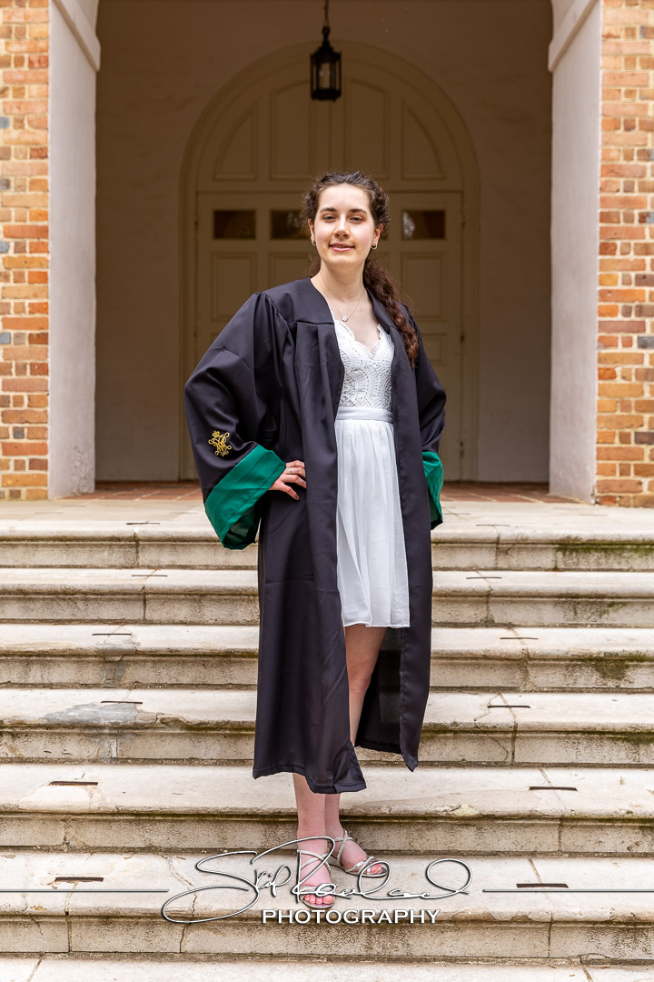 Katie Richardson Cap And Gown – 2024 #210068