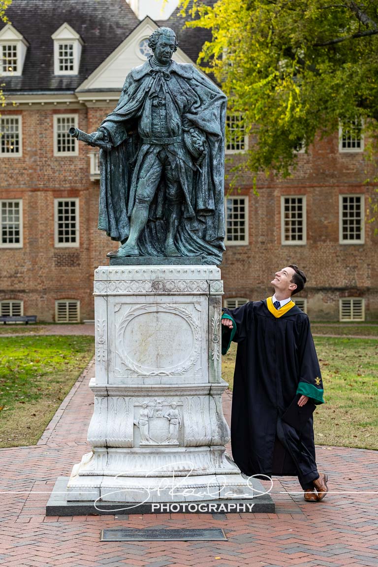 Lazar Cap And Gown – 2024 #224480