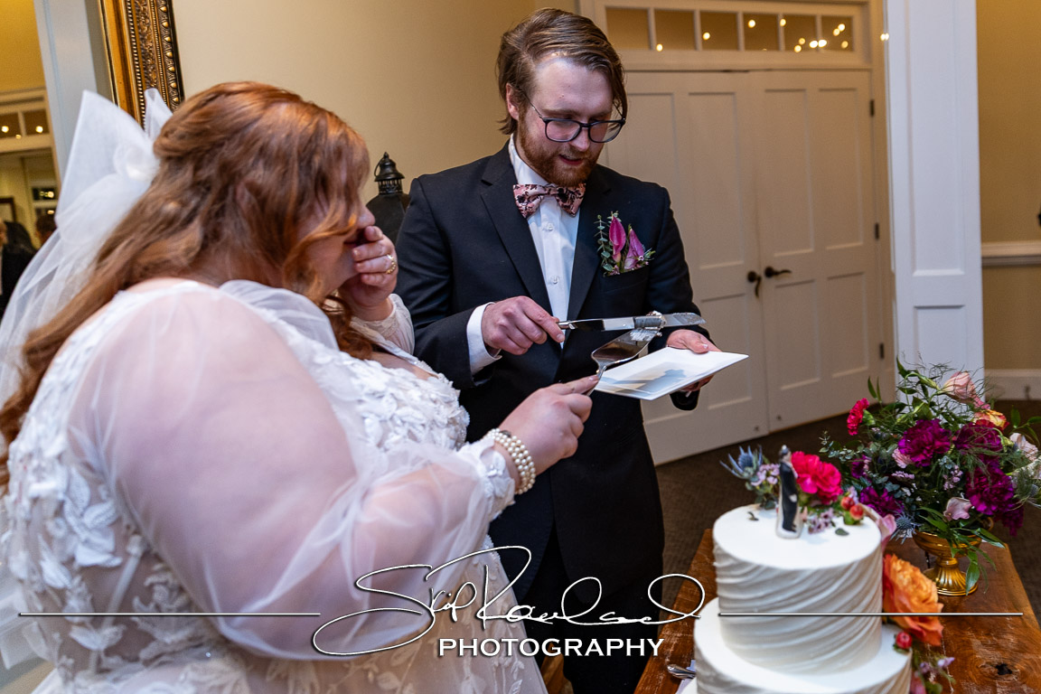 Reid Jourdan Wedding 09 Cake Cutting #229323