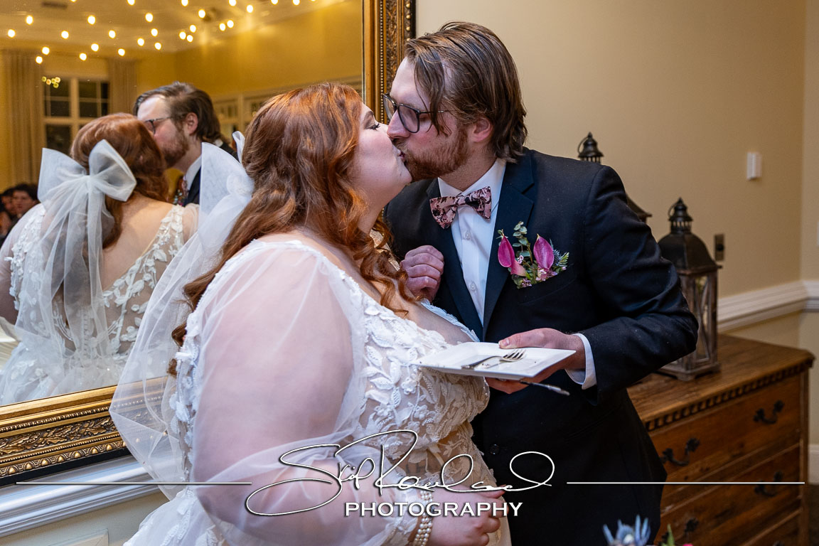 Reid Jourdan Wedding 09 Cake Cutting #229325