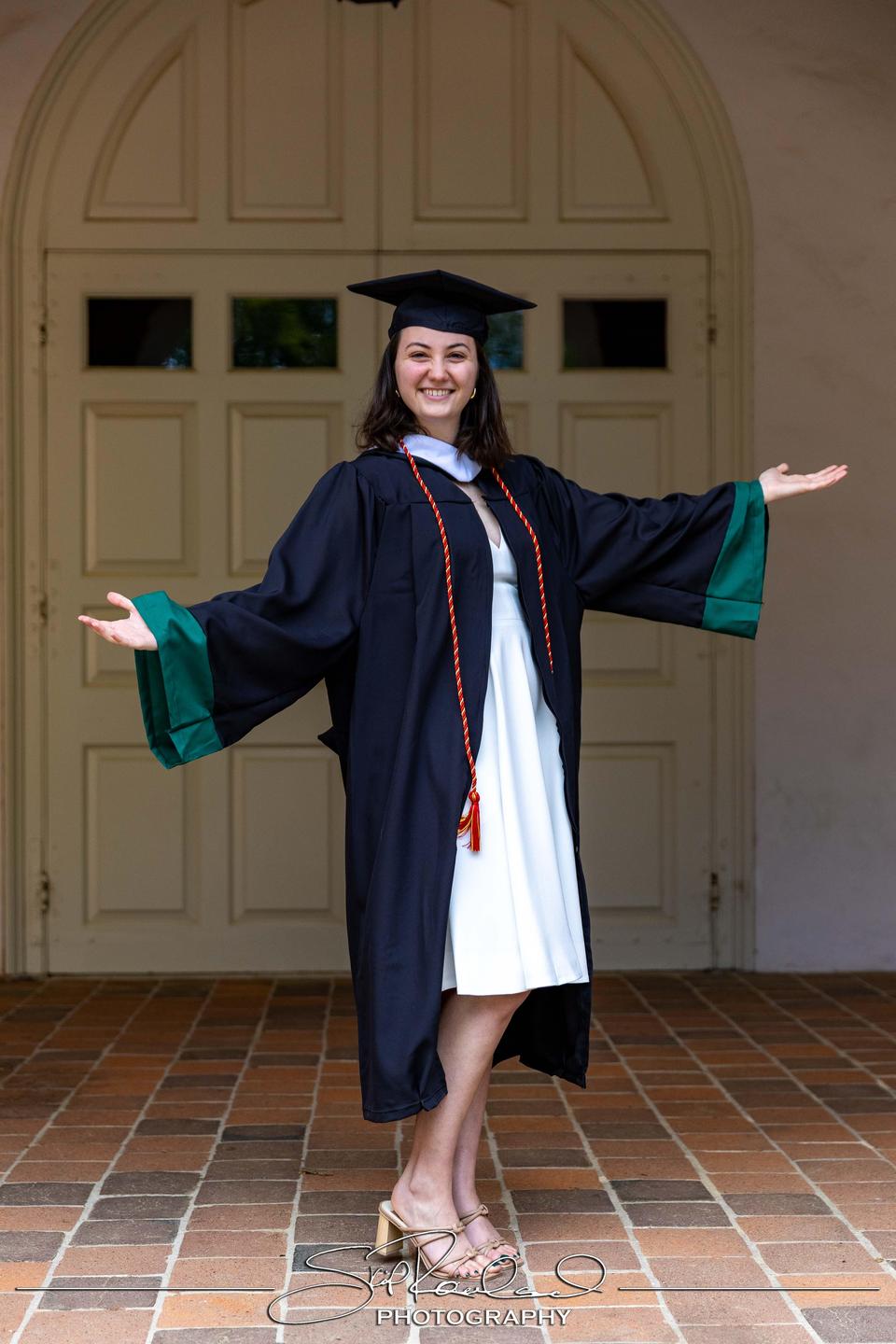 Caro Lipsitz Cap And Gown – April 2025 #238332