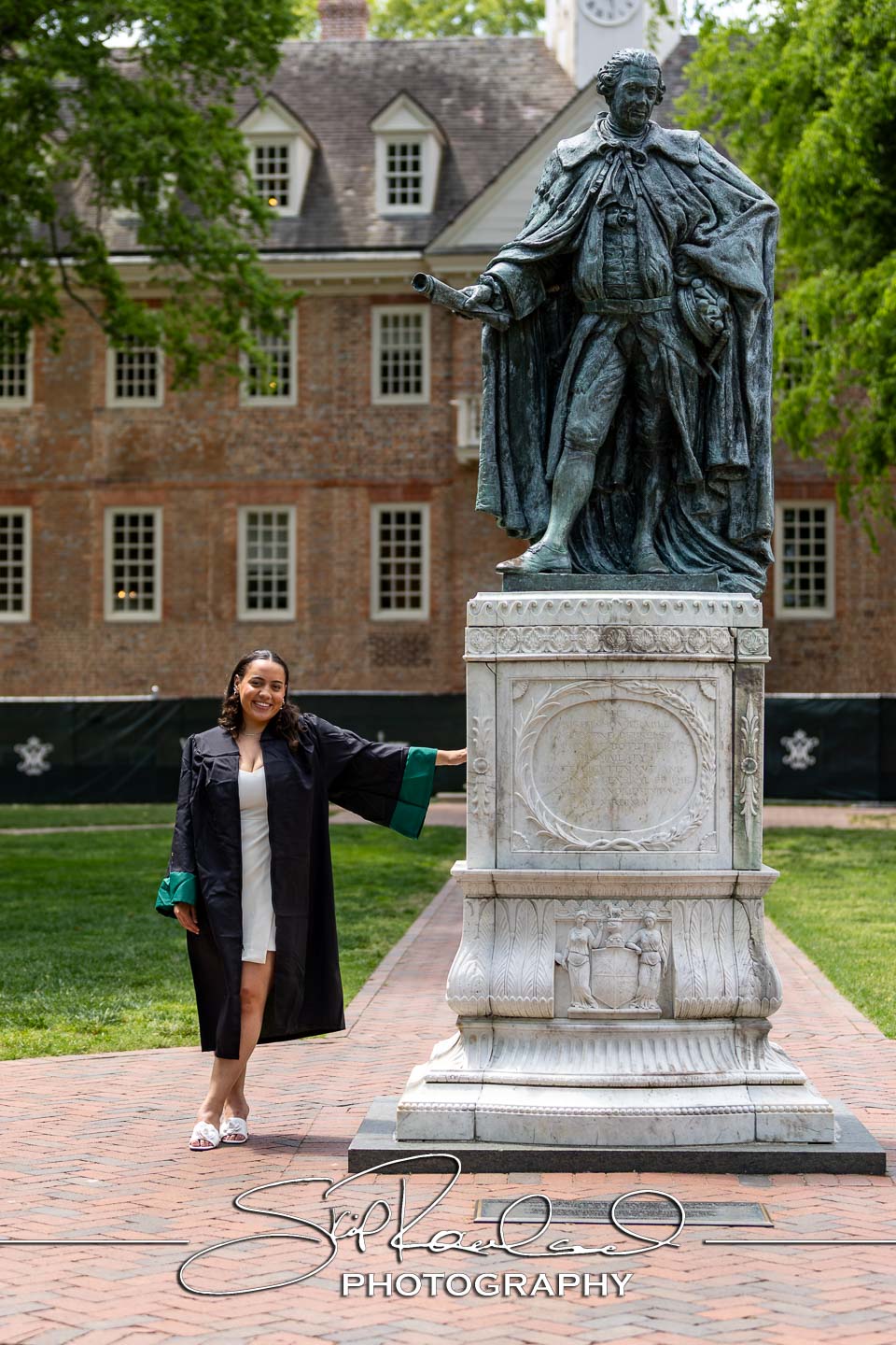 Adrianna Kopp And Friends Cap And Gown #240066