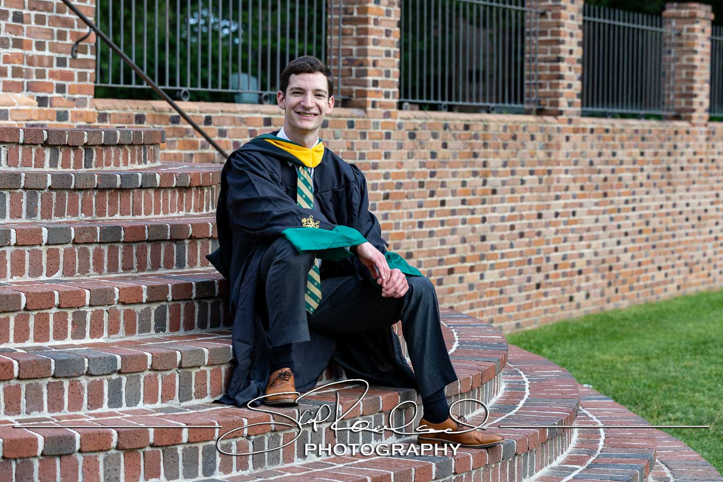 Jeffrey Lazar Cap And Gown – 2025 #240871